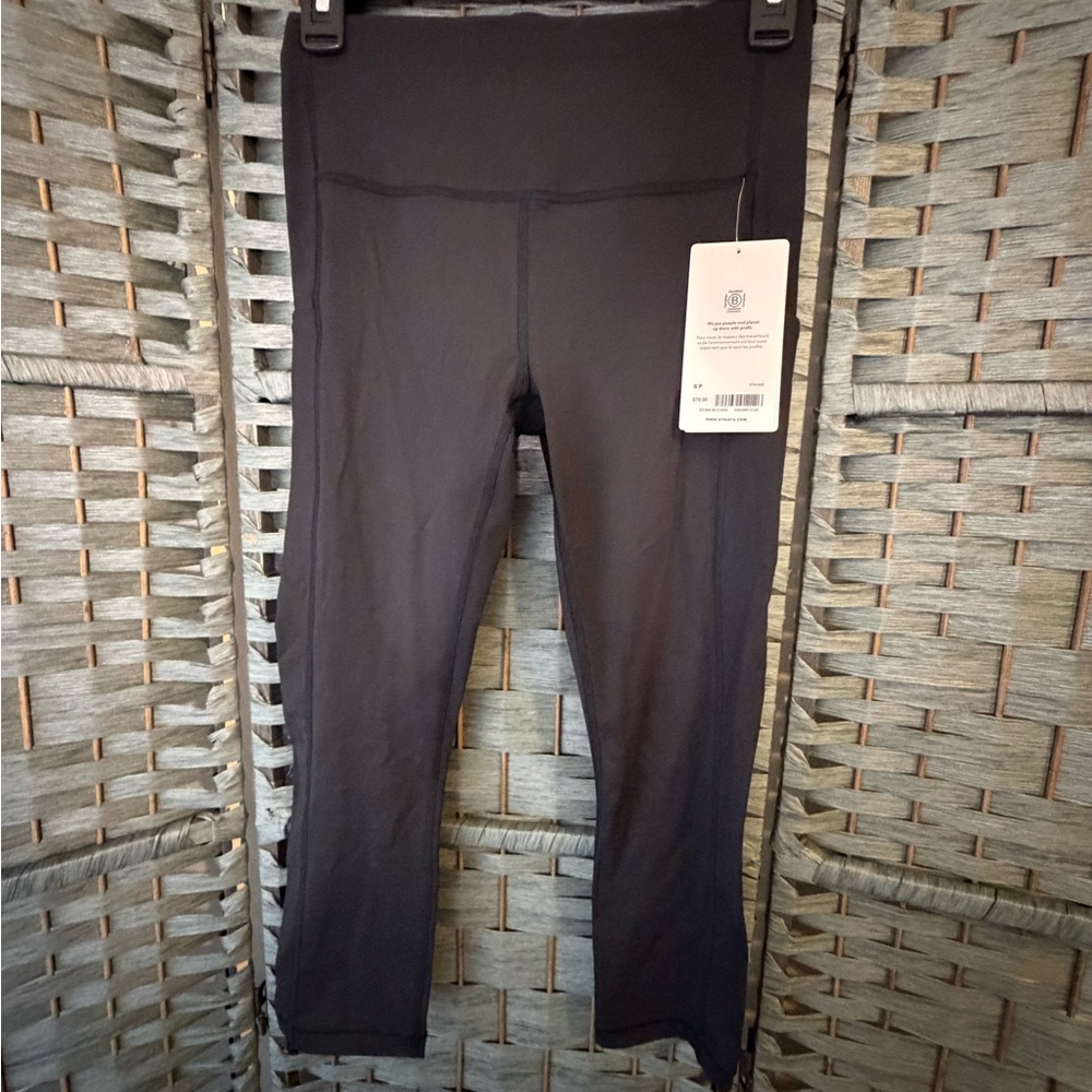 Athleta Ultimate Stash Pocket Capri in Black